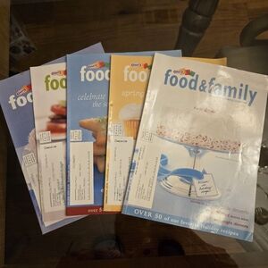 Food & Family Magazine Set - Multicolor